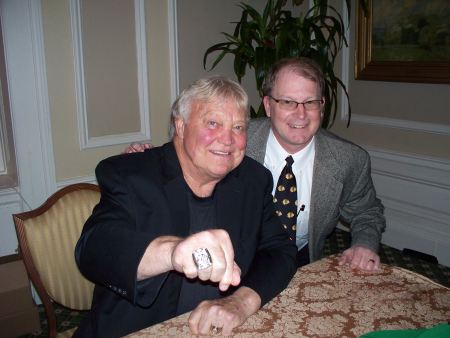 Me&BobbyHull900